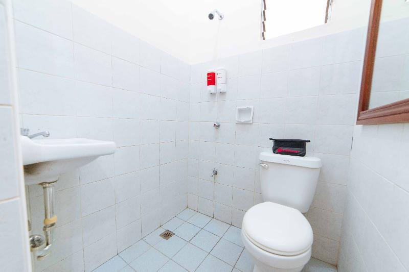 Reddoorz @ Davao Hub General Luna מראה חיצוני תמונה